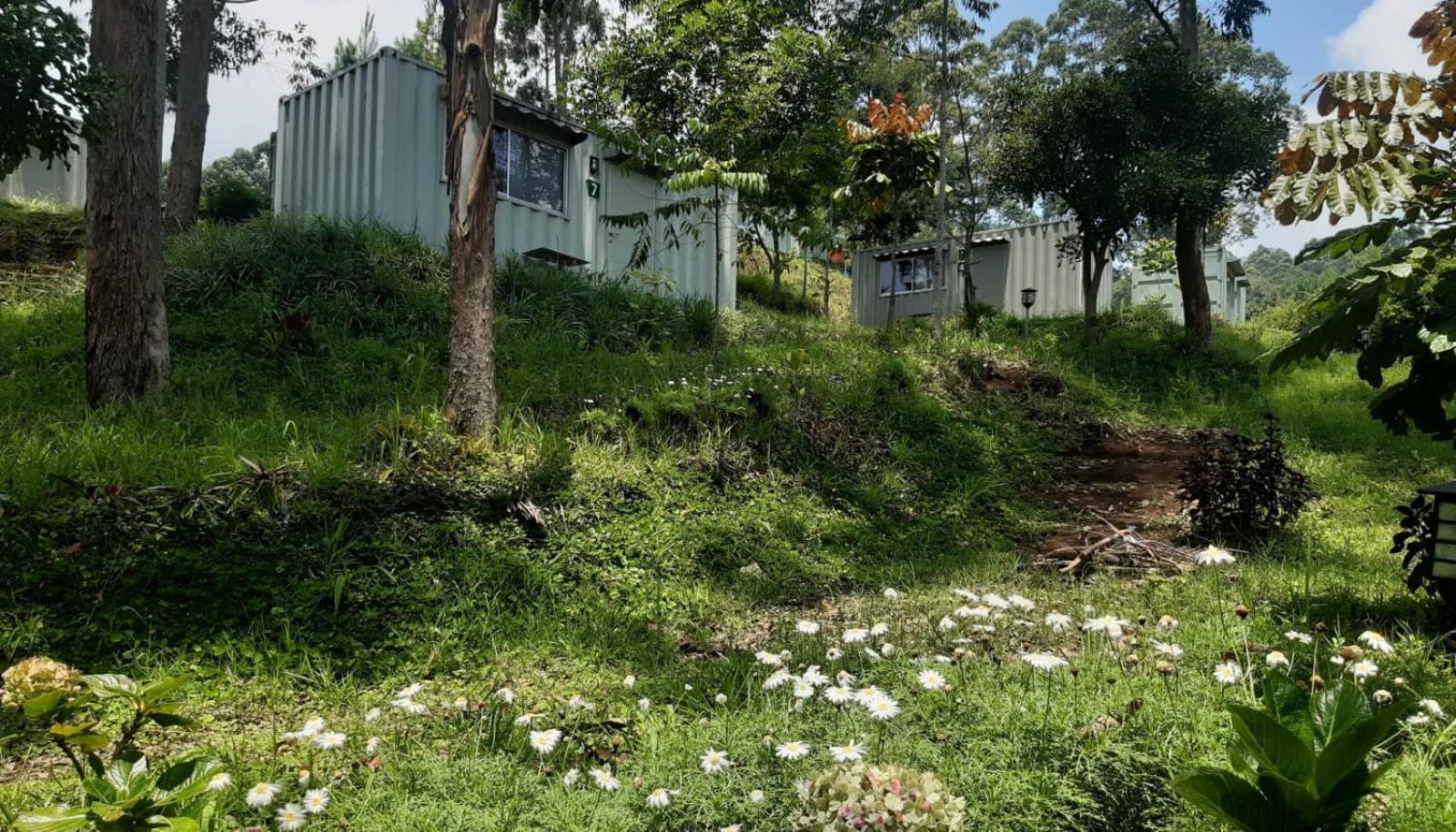 Hotel Bukit Pinus Tegalharendong Luaran gambar